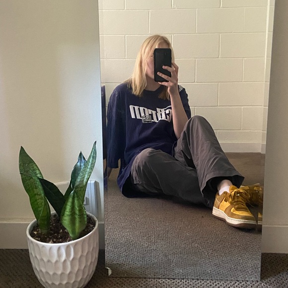 Nike LeBron navy t-shirt - Picture 2 of 9